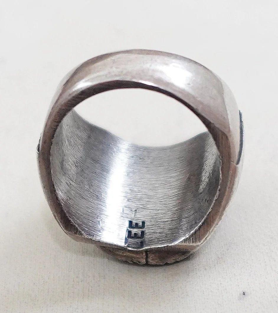 heavy-mens-vintage-navajo-malachite-silver-ring-1064N-3.jpg