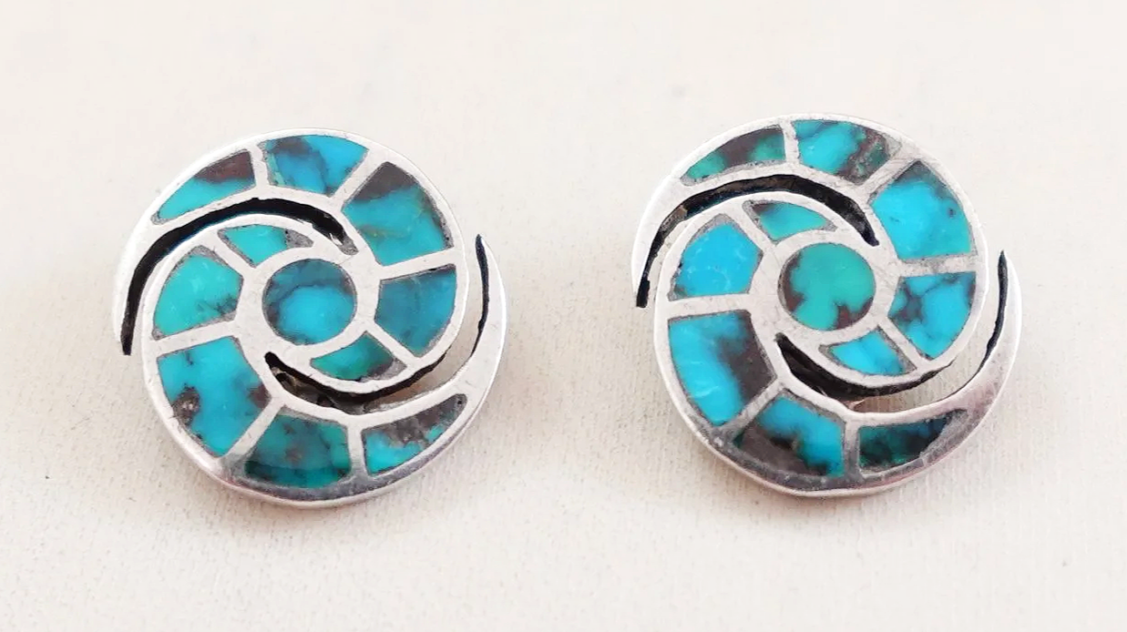 vintage-zuni-turquoise-silver-hummingbird-inlay-clip-on-earrings-1078P-.png