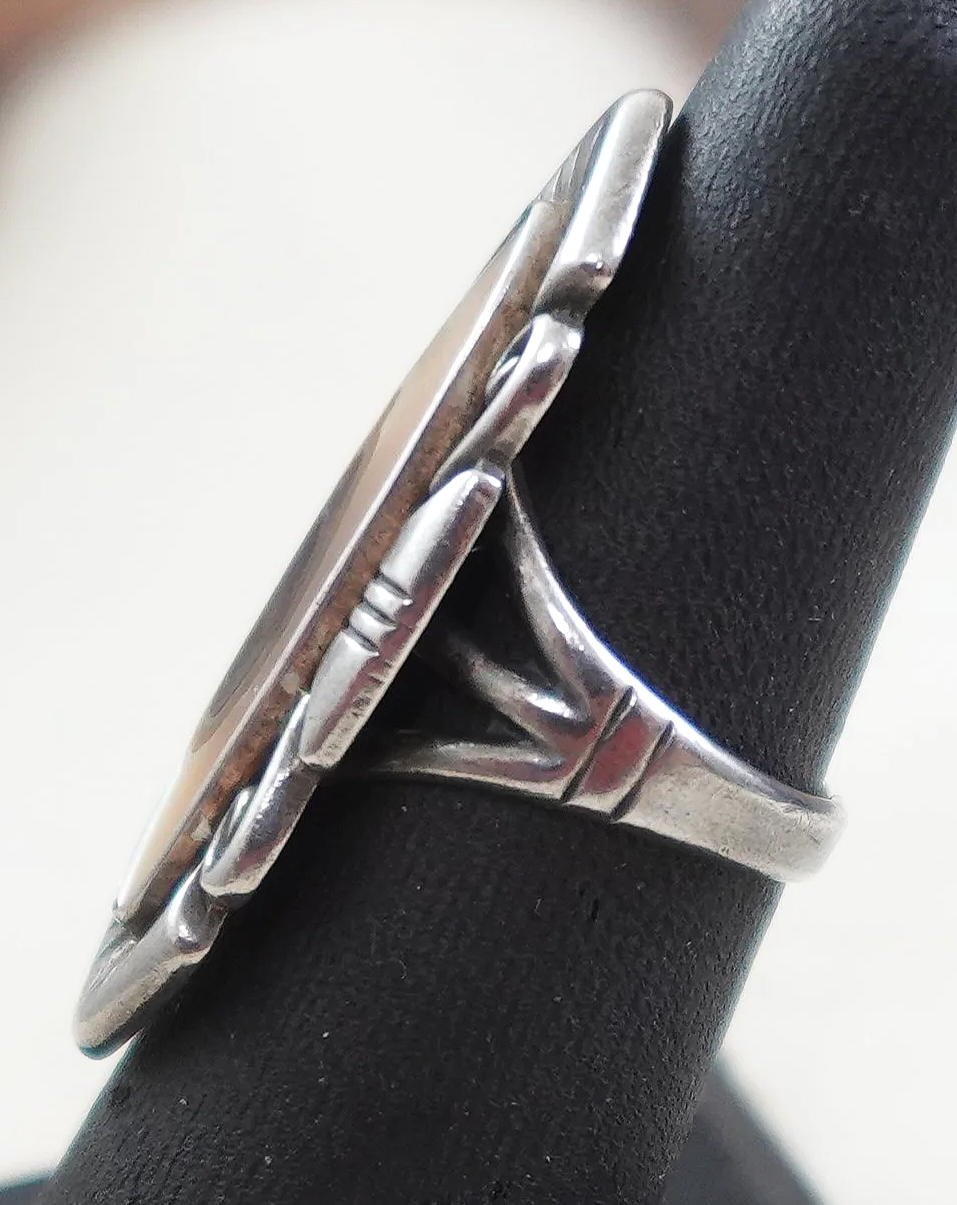 vintage-womens-abalone-silver-ring-sz-7-1073T-2.png