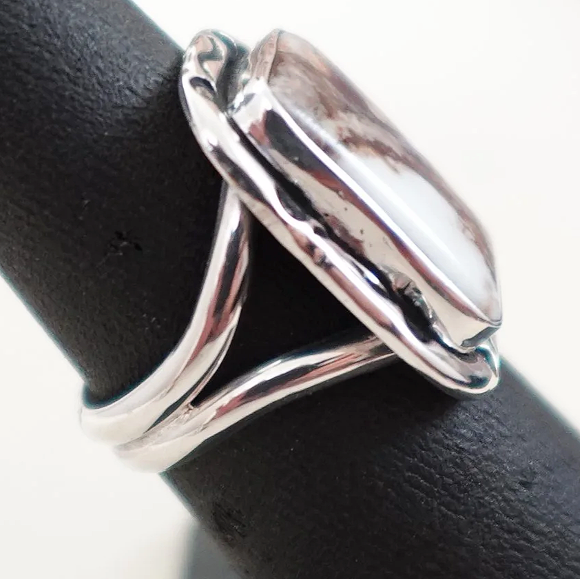 womens-navajo-crazy-horse-magnesite-silver-ring-sz-7-1076K-3.png