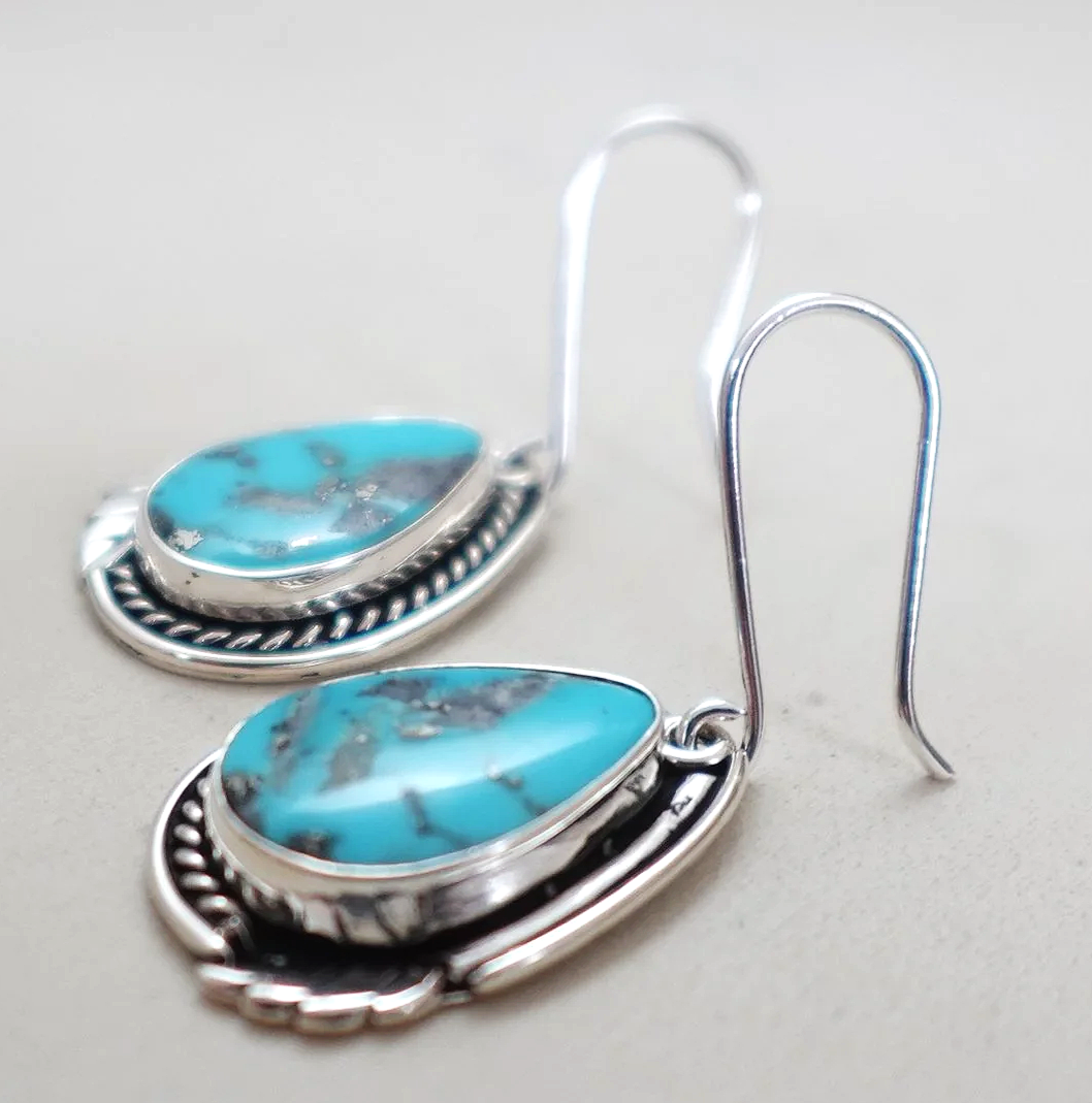navajo-turquoise-silver-leaf-pendant-earrings-set-ott-1074E-3.png
