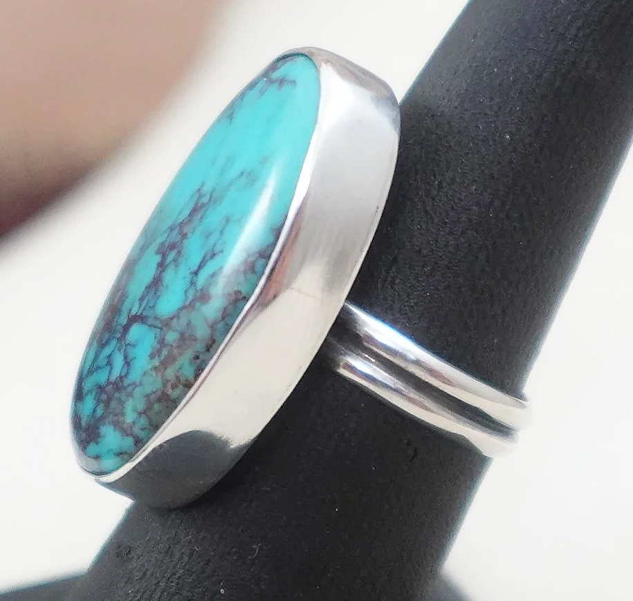 womens-navajo-kingman-silver-ring-teller-1068W-2.png