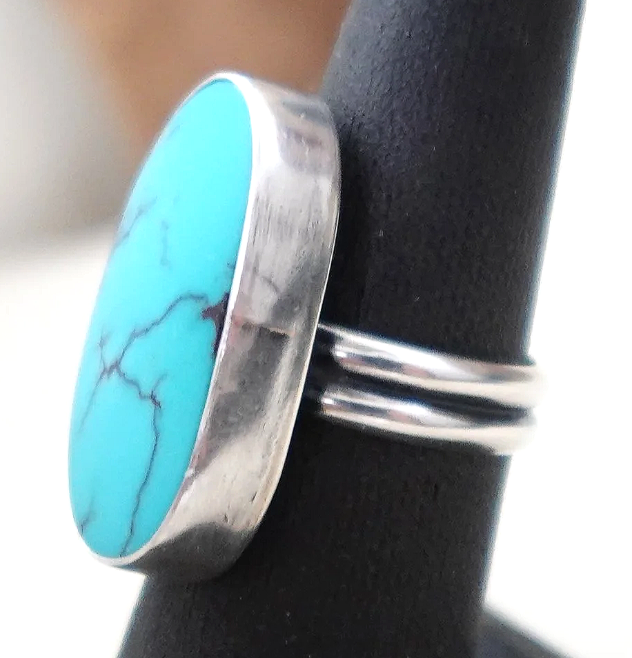 womens-navajo-turquoise-silver-ring-teller-sz-7-1079M-1.png