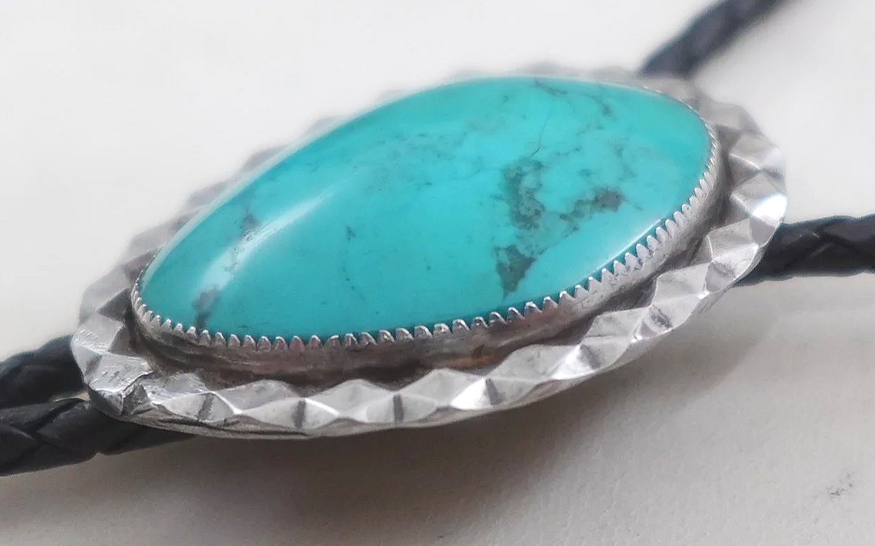 southwest-turquoise-silver-bolo-tie-1067X-2.png