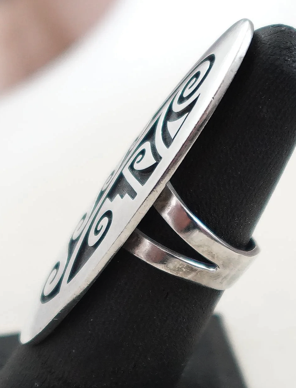 womens-hopi-sterling-silver-water-symbols-ring-sumatzkuka-1075P-3.png