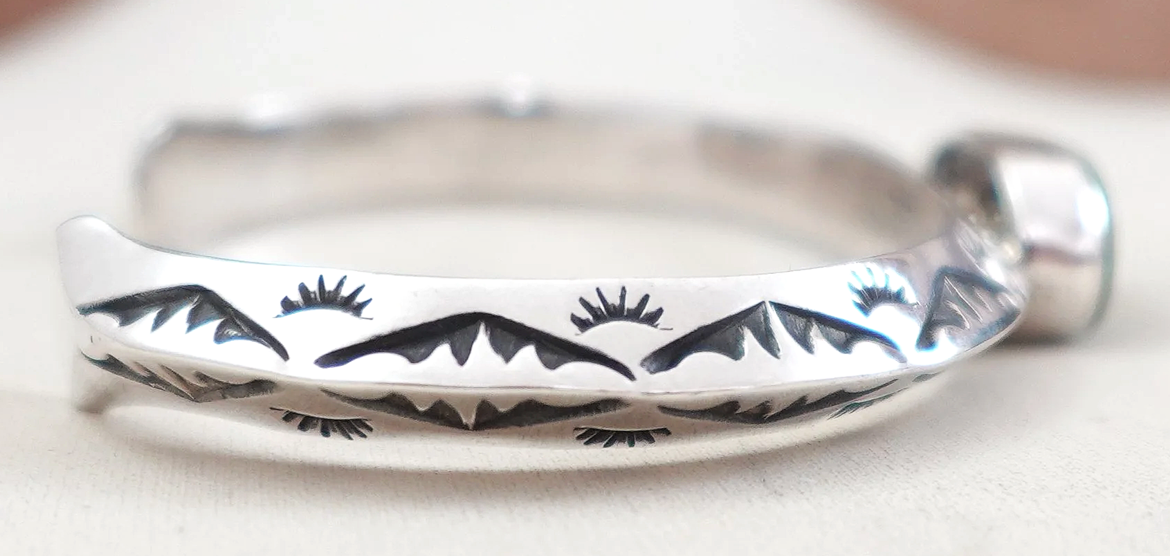 navajo-green-turquoise-silver-bracelet-teller-1078F-1.png