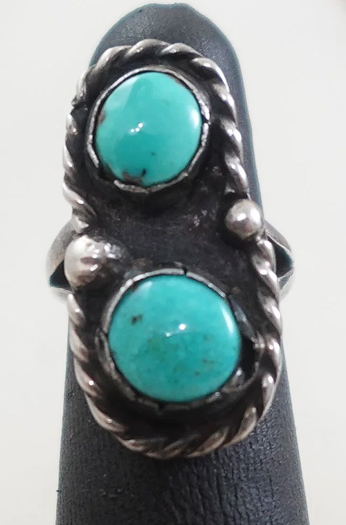 Vintage Women's Navajo Turquoise Silver Ring —Women's Turquoise