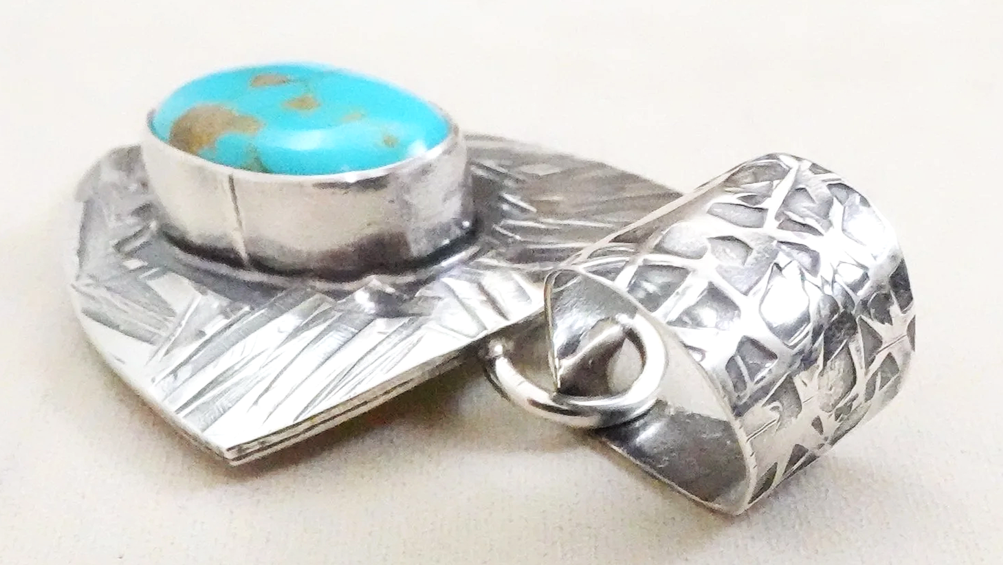 navajo-turquoise-silver-spearhead-pendant-teller-1081A-2.png