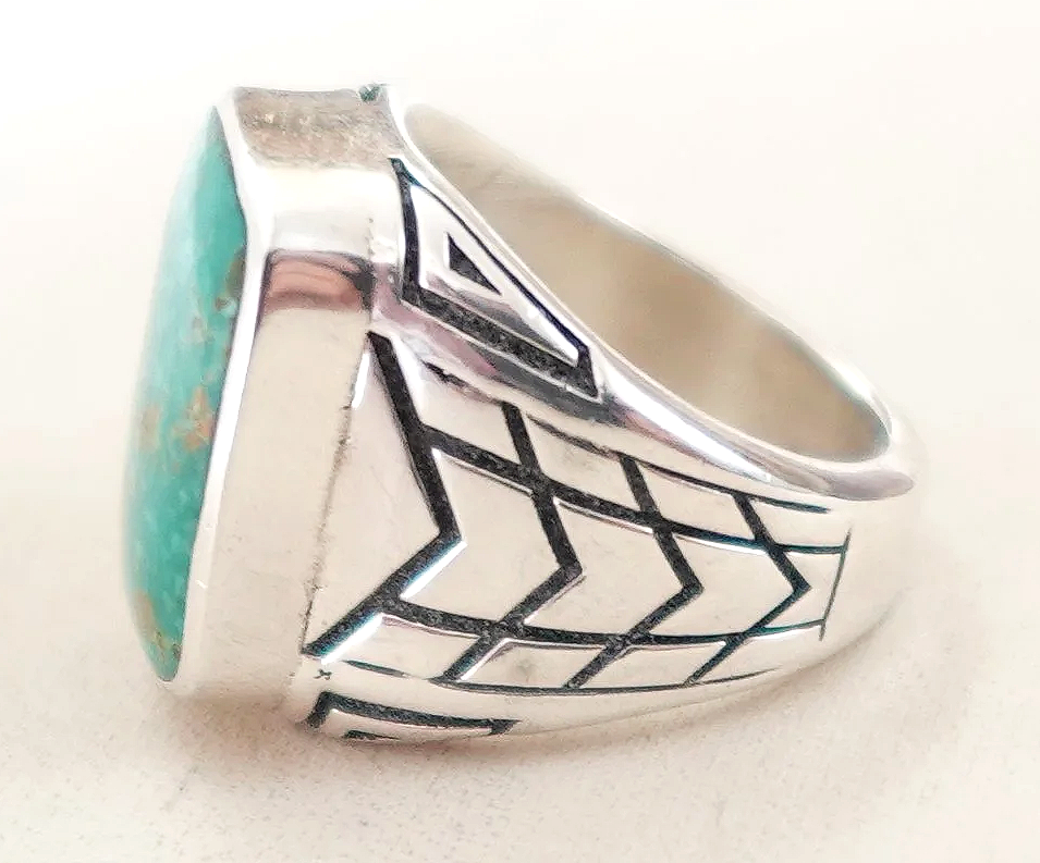 mens-navajo-hachita-turquoise-silver-ring-sz-8-1075Z-2.png