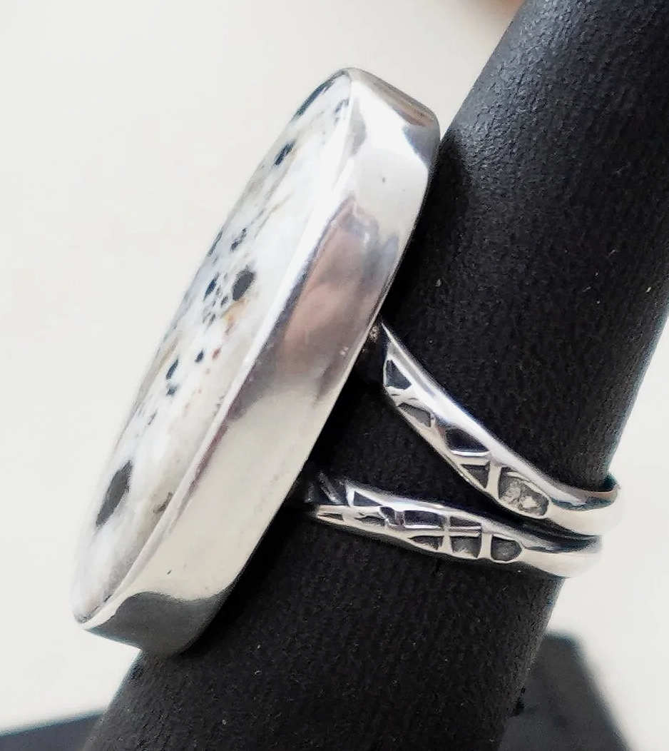 womens-navajo-white-buffalo-silver-ring-teller-sz-7-1080B-2.png