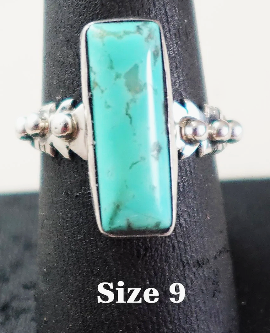 womens-navajo-turquoise-silver-rings-vandever-1081F-6.png