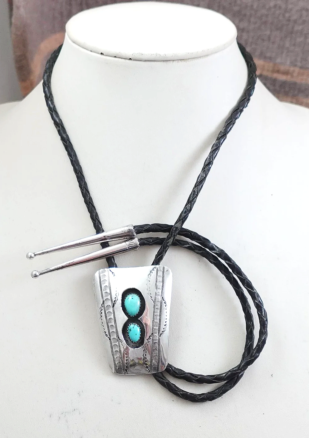 vintage-navajo-turquoise-silver-bolo-tie-1076W-.png