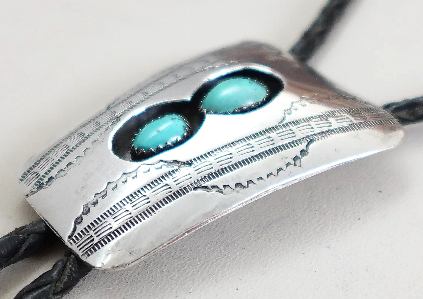 vintage-navajo-turquoise-silver-bolo-tie-1076W-2.png