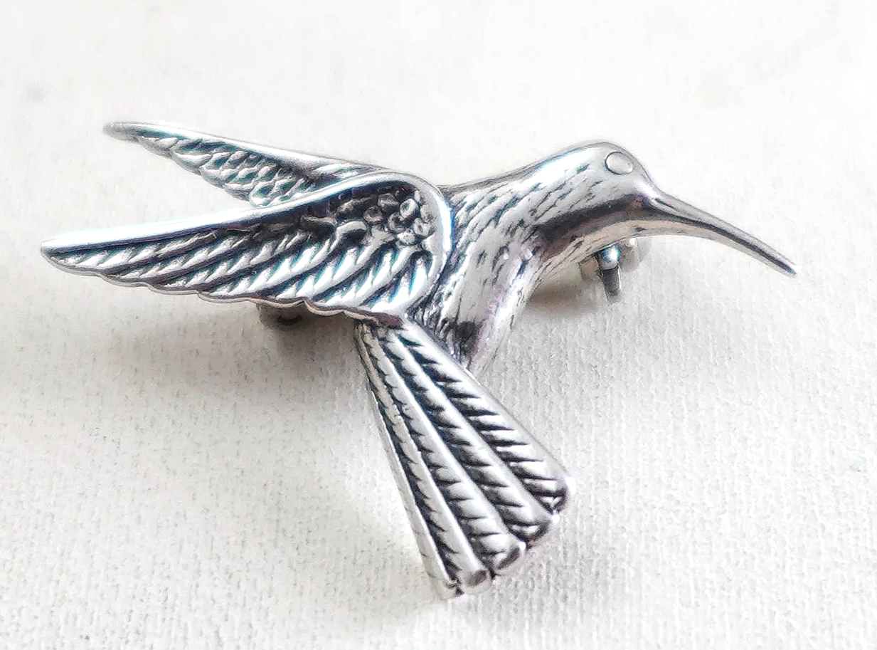 navajo-sterling-silver-humming-bird-pin-brooch-1081W-.png