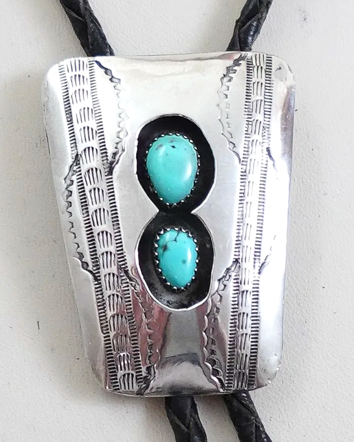 vintage-navajo-turquoise-silver-bolo-tie-1076W-1.png
