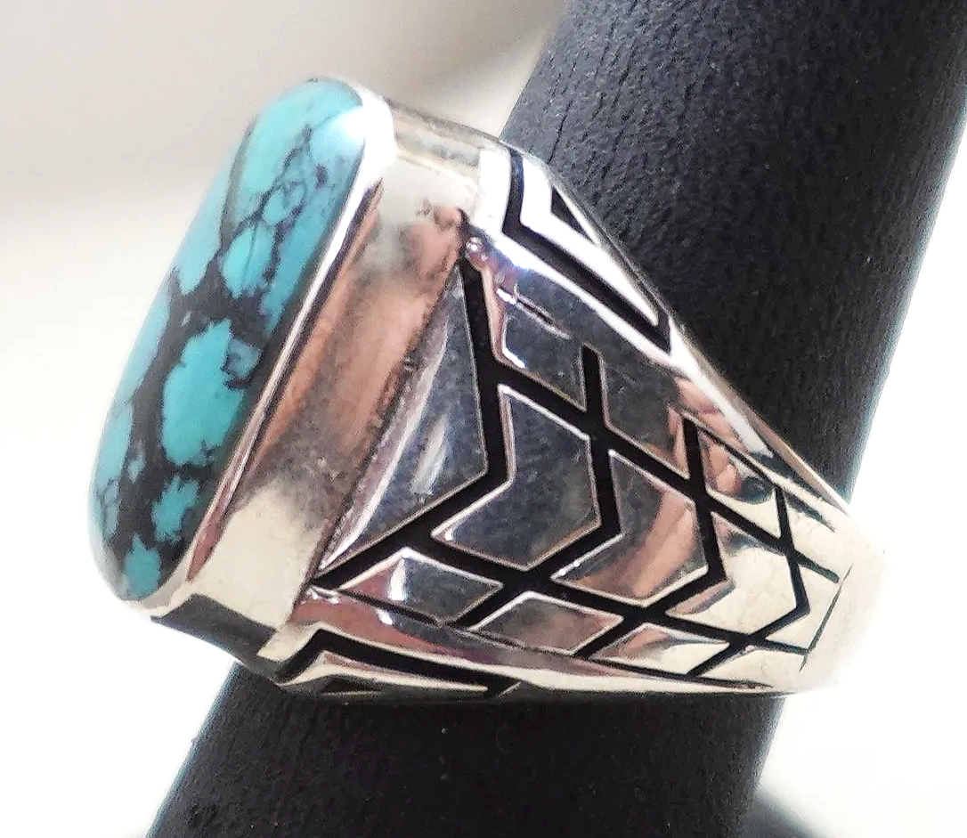 mens-navajo-tibetan-turquoise-sterling-silver-ring-sz-8-1072F-2.png