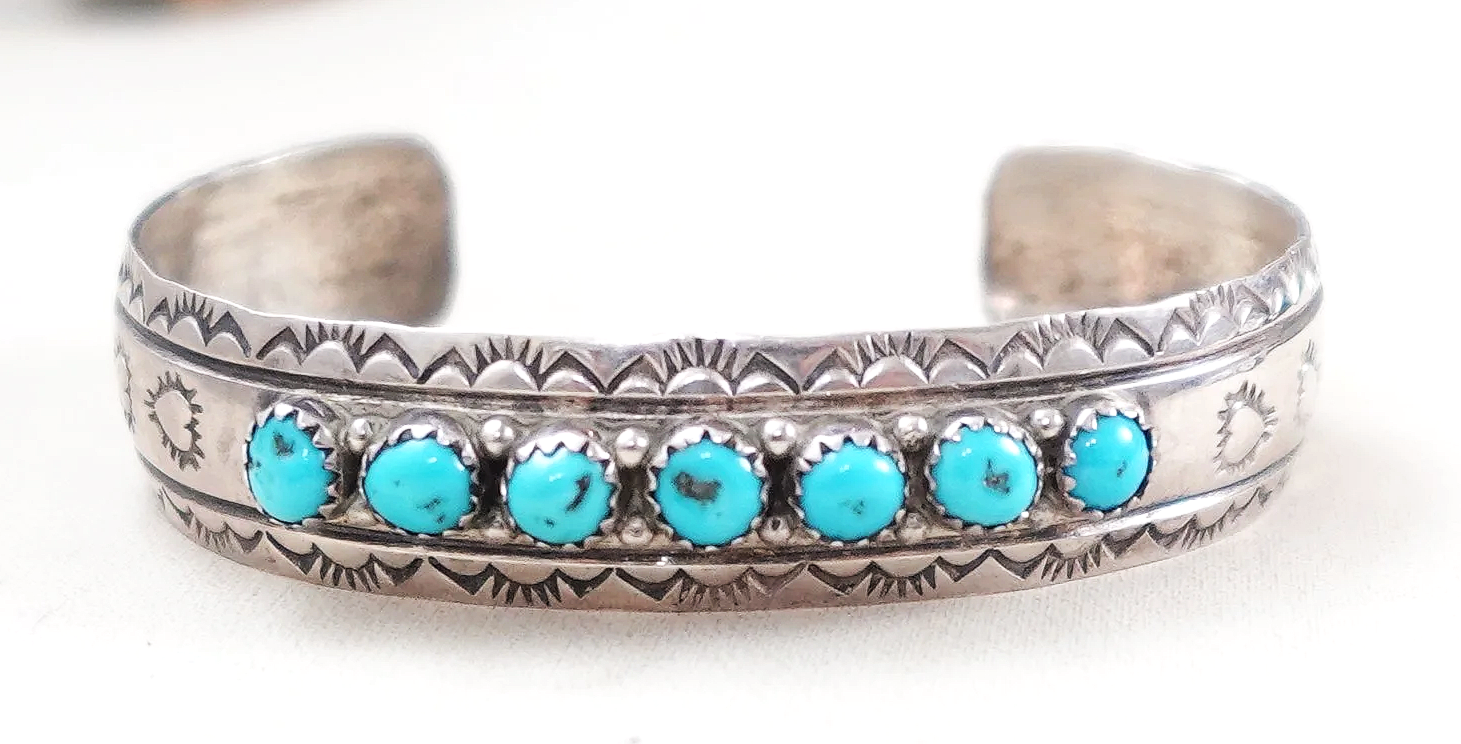 navajo-turquoise-stamped-hearts-sunrise-silver-bracelet-yazzie-1082N-.png