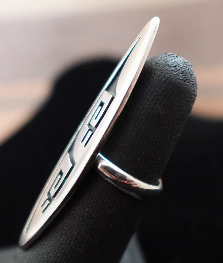 womens-hopi-silver-overlay-ring-sz-5-poleviyouma-1076H-2.png