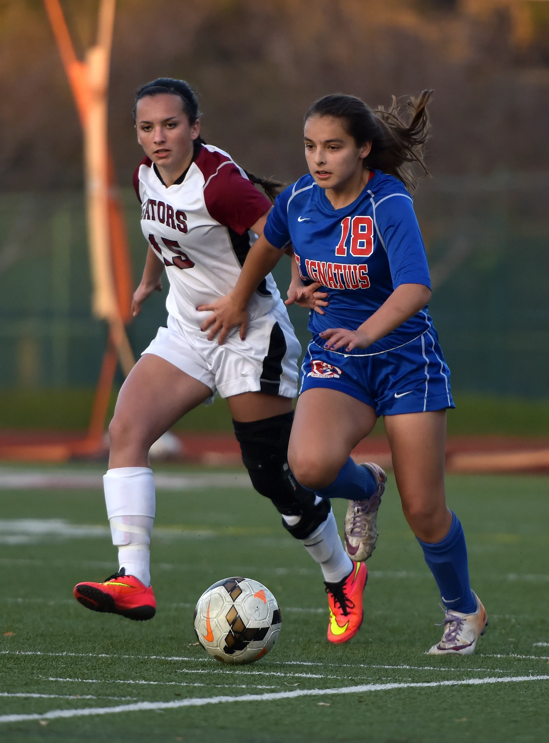 SAINT IGNATIUS VS SACRED HEART PREP INTERLEAGUE SOCCER WINTER 2015_3467.jpg