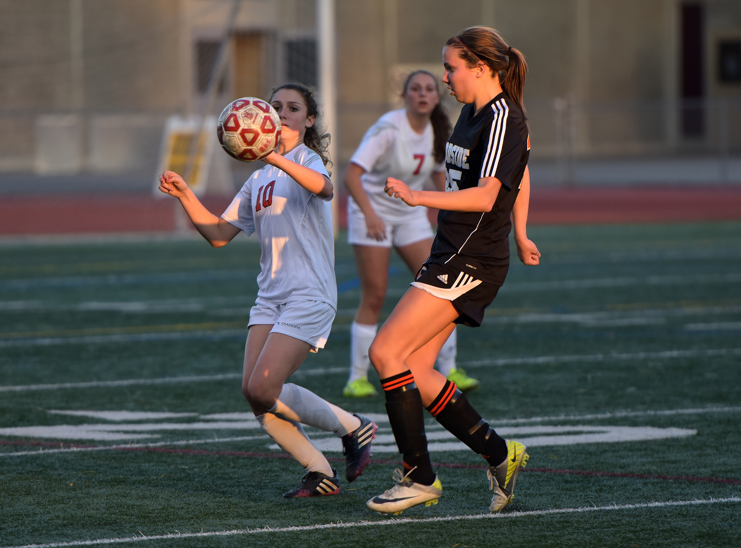 BURLINGAME VS WOODSIDE PAL-BAY SOCCER 2015 PHOTO NOEL DANSECO DRIVENSTRIKE_9908.jpg