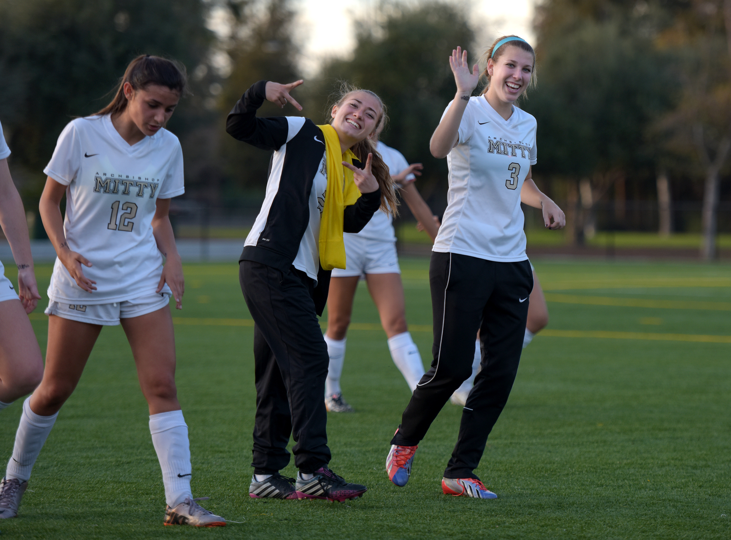 ARCHBISHOP MITTY VS SAINT IGNATIUS WCAL SOCCER 2015 PHOTO BY NOEL DANSECO_1213.jpg