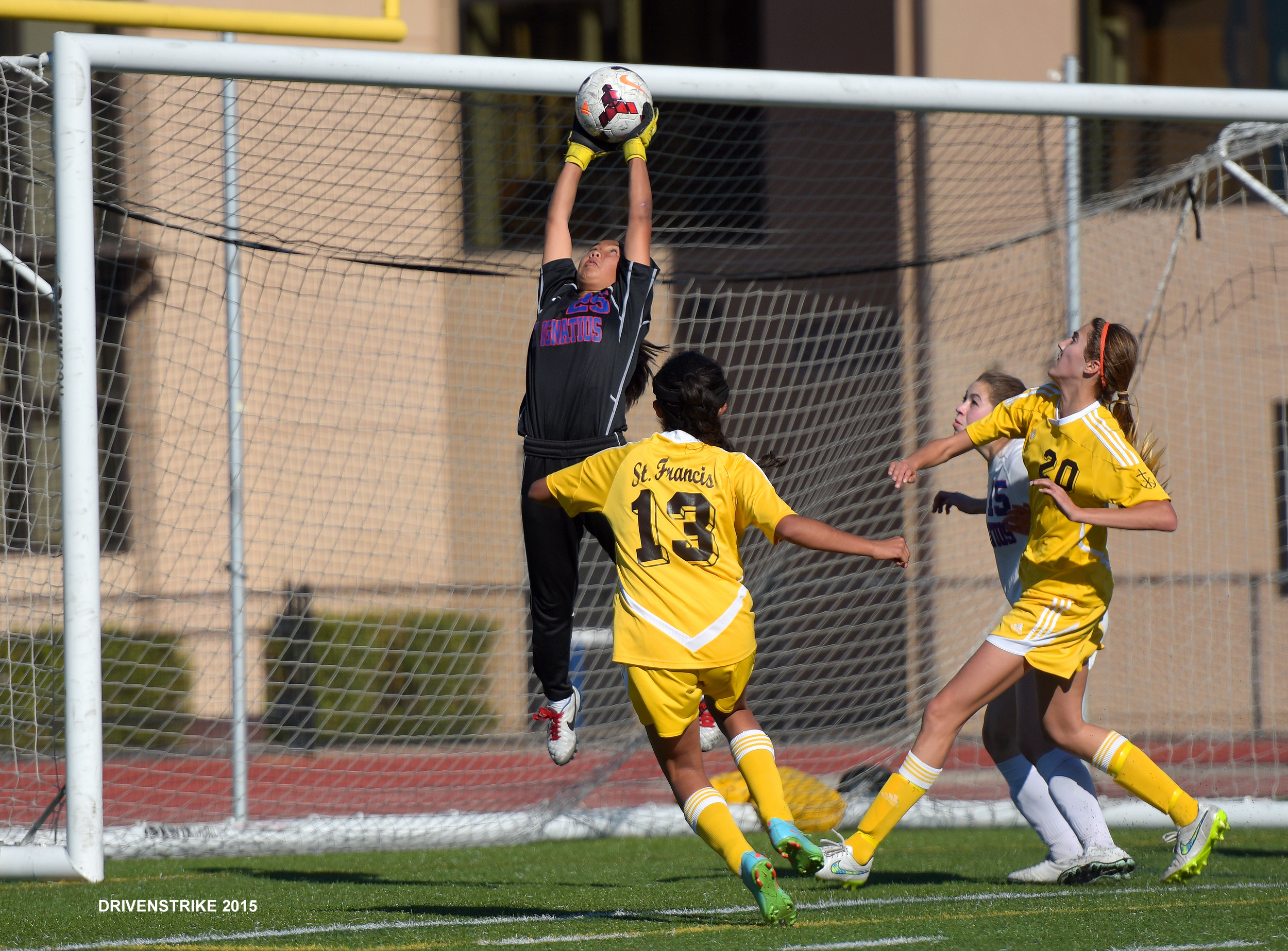 SAINT IGNATIUS VS SAINT FRANCIS WCAL SOCCER 2015 PHOTO NOEL DANSECO_3517 copy.jpg