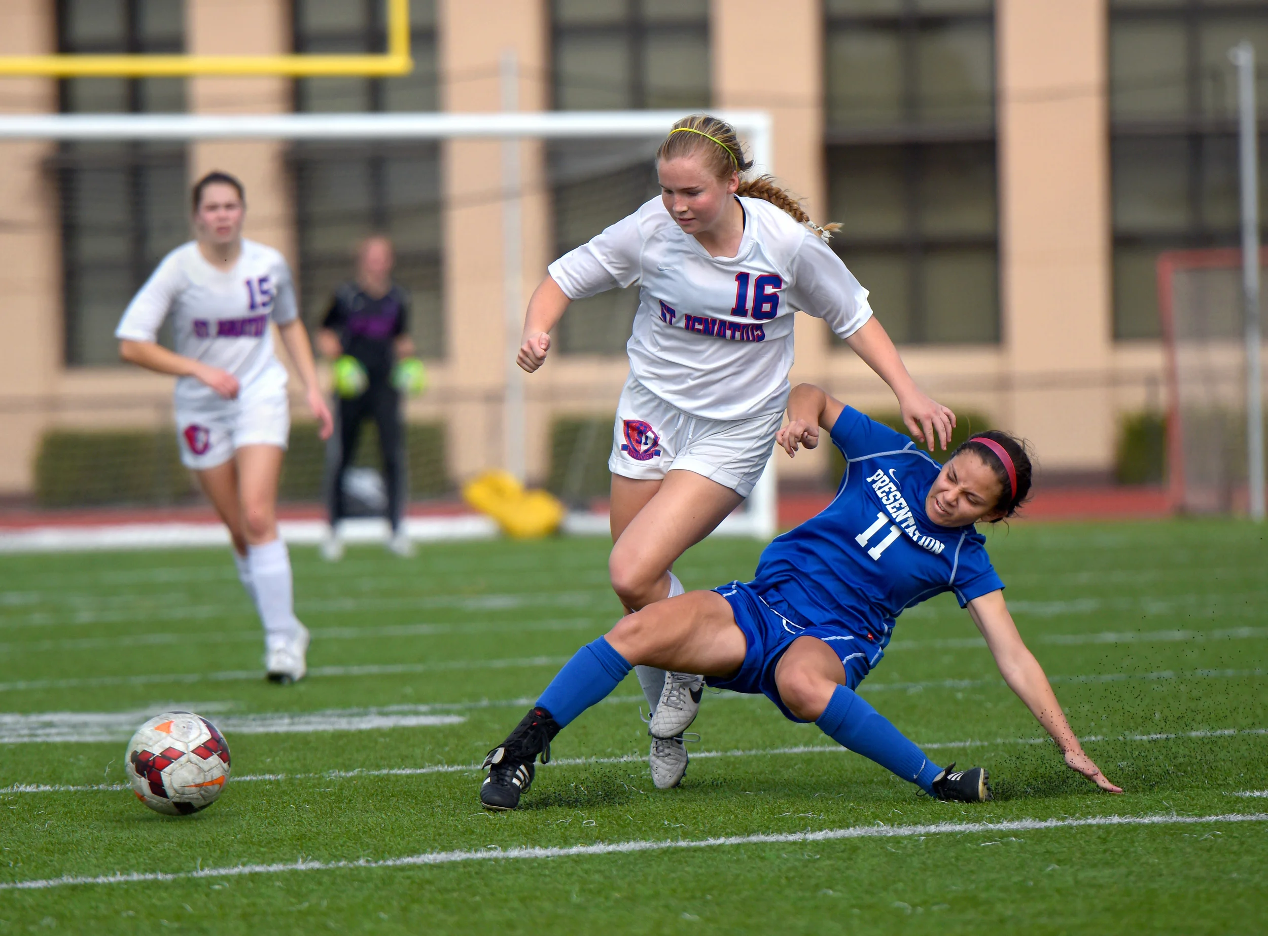SAINT IGNATIUS VS PRESENTATION WCAL SOCCER 2015 PHOTO NOEL DANSECO_5071.jpg