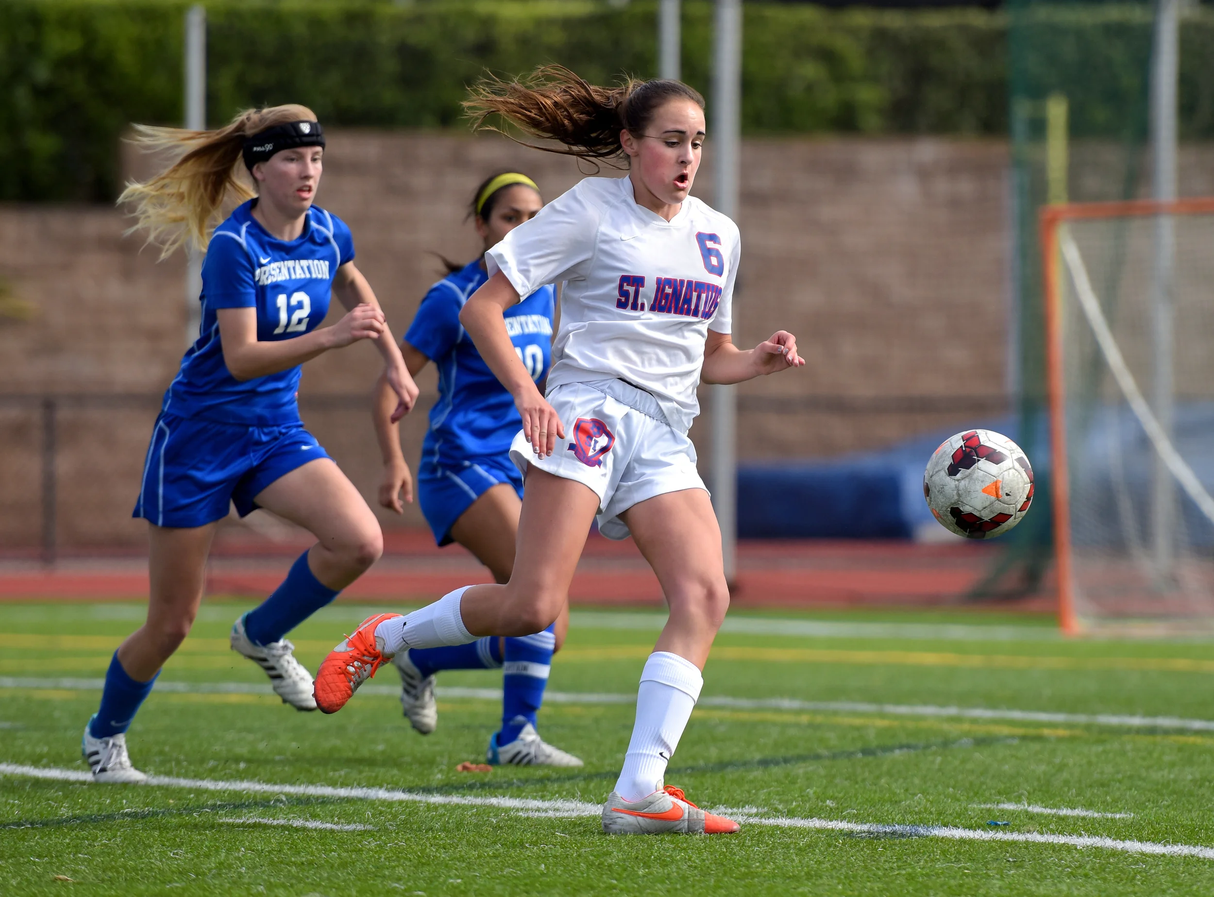 SAINT IGNATIUS VS PRESENTATION WCAL SOCCER 2015 PHOTO NOEL DANSECO_5099.jpg