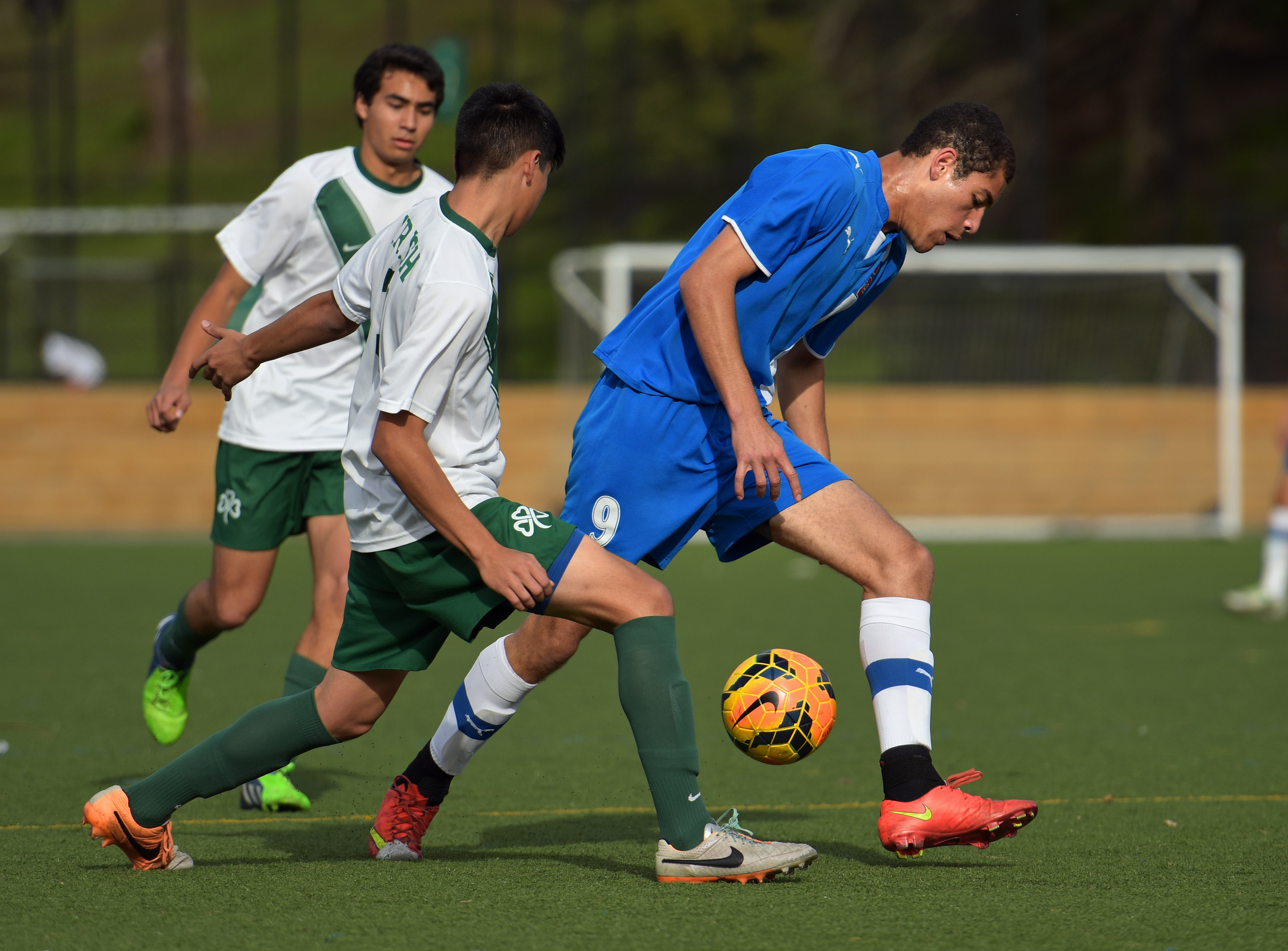 SACRED HEART CATHEDRAL  vs SAINT IGNATIUS  WCAL SOCCER 2015 photo NOEL DANSECO_6495.jpg