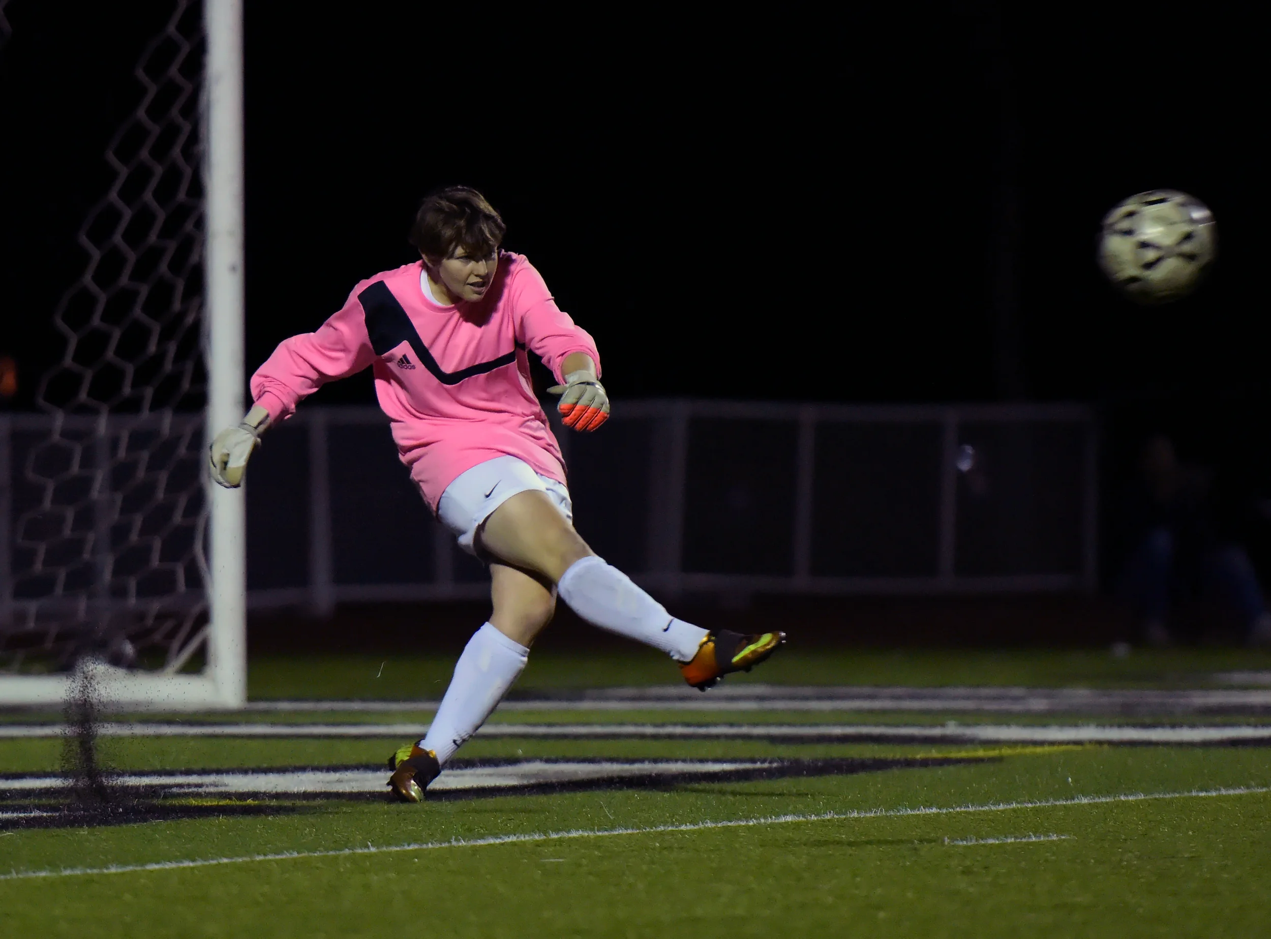 MENLO VS SACRED HEART CATHEDRAL CCS DIV 3 SOCCER PLAYOFFS 2015 Photo Noel Danseco_3543.jpg