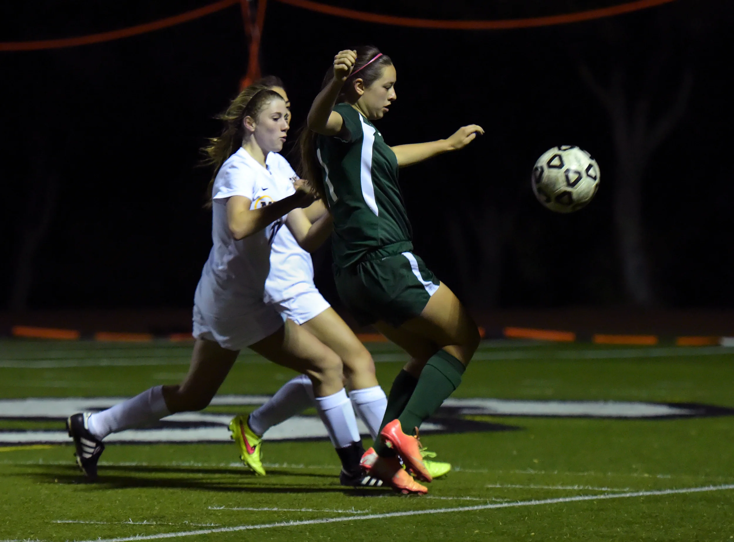 MENLO VS SACRED HEART CATHEDRAL CCS DIV 3 SOCCER PLAYOFFS 2015 Photo Noel Danseco_3878.jpg