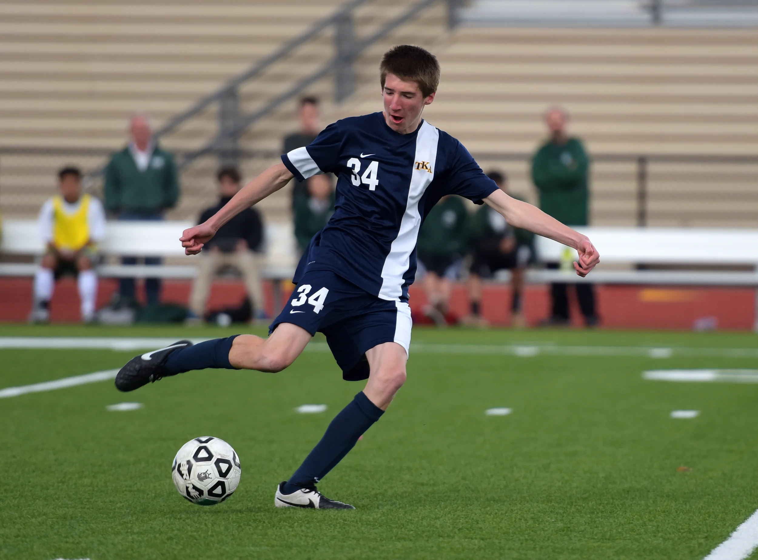 SACRED HEART CATHEDRAL VS THE KING'S ACADEMY CCS SOCCER 2015 photo Noel Danseco_2639.jpg