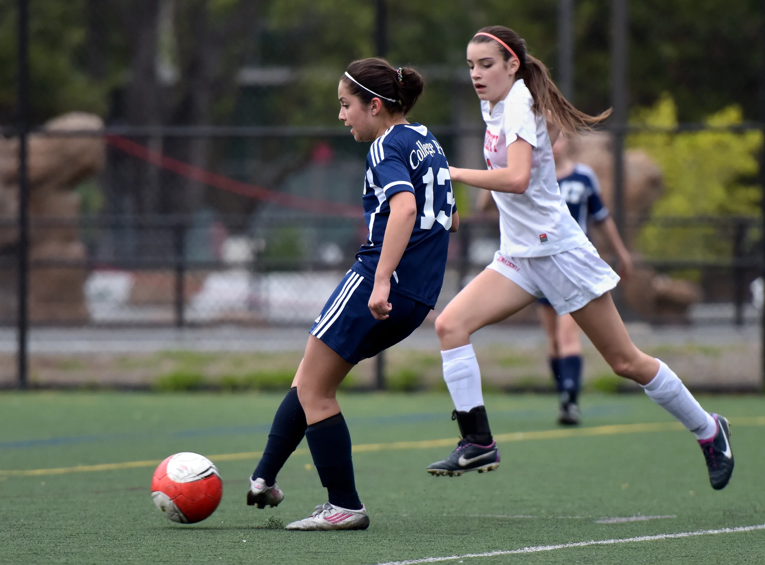 UNIVERSITY VS COLLEGE PREP NCS SOCCER SPRING 2015 Photo Noel Danseco_5624.jpg