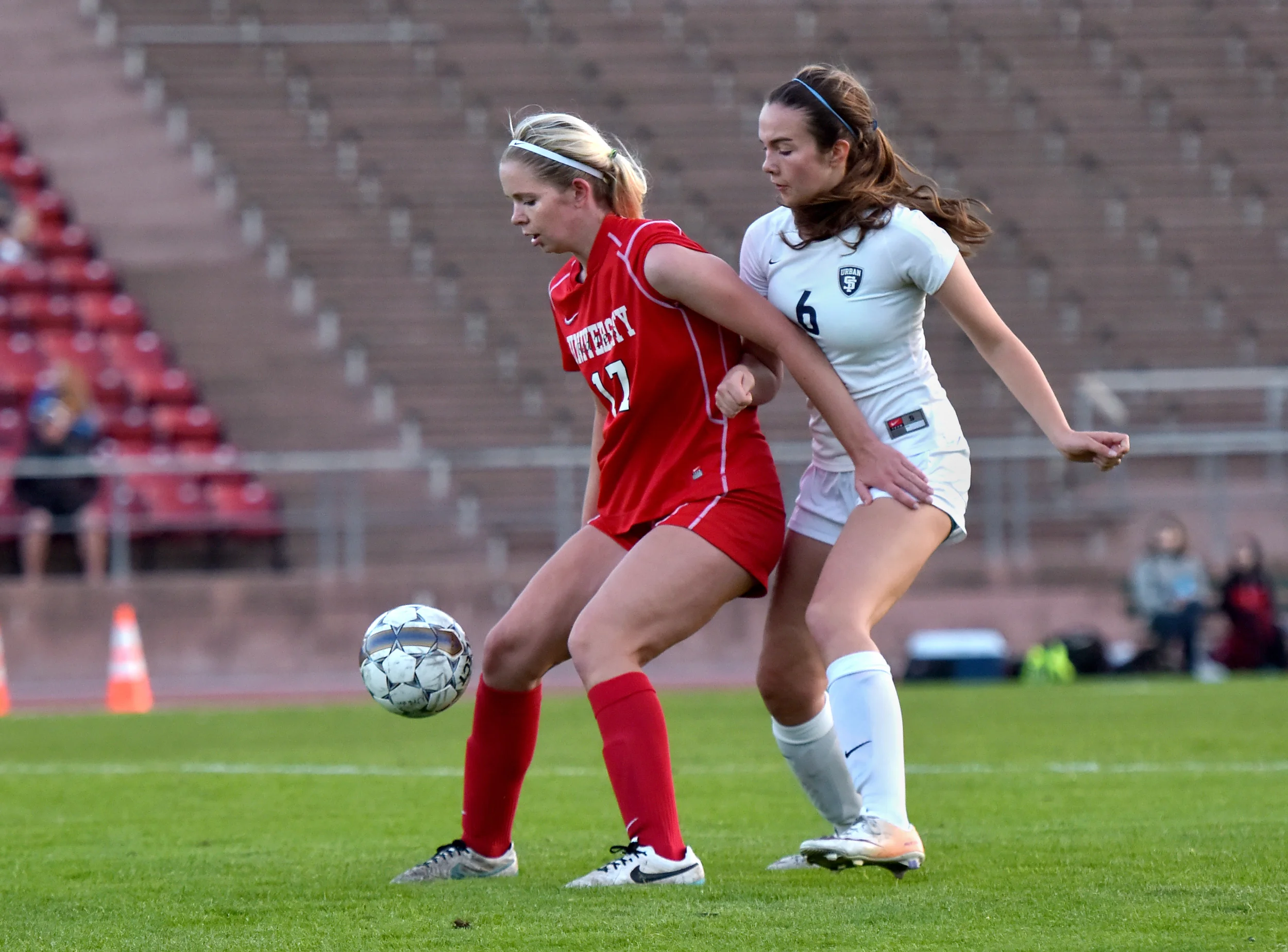 URBAN VS UNIVERSITY BCL WEST SOCCER 2015 Photo Noel Danseco_6453.jpg