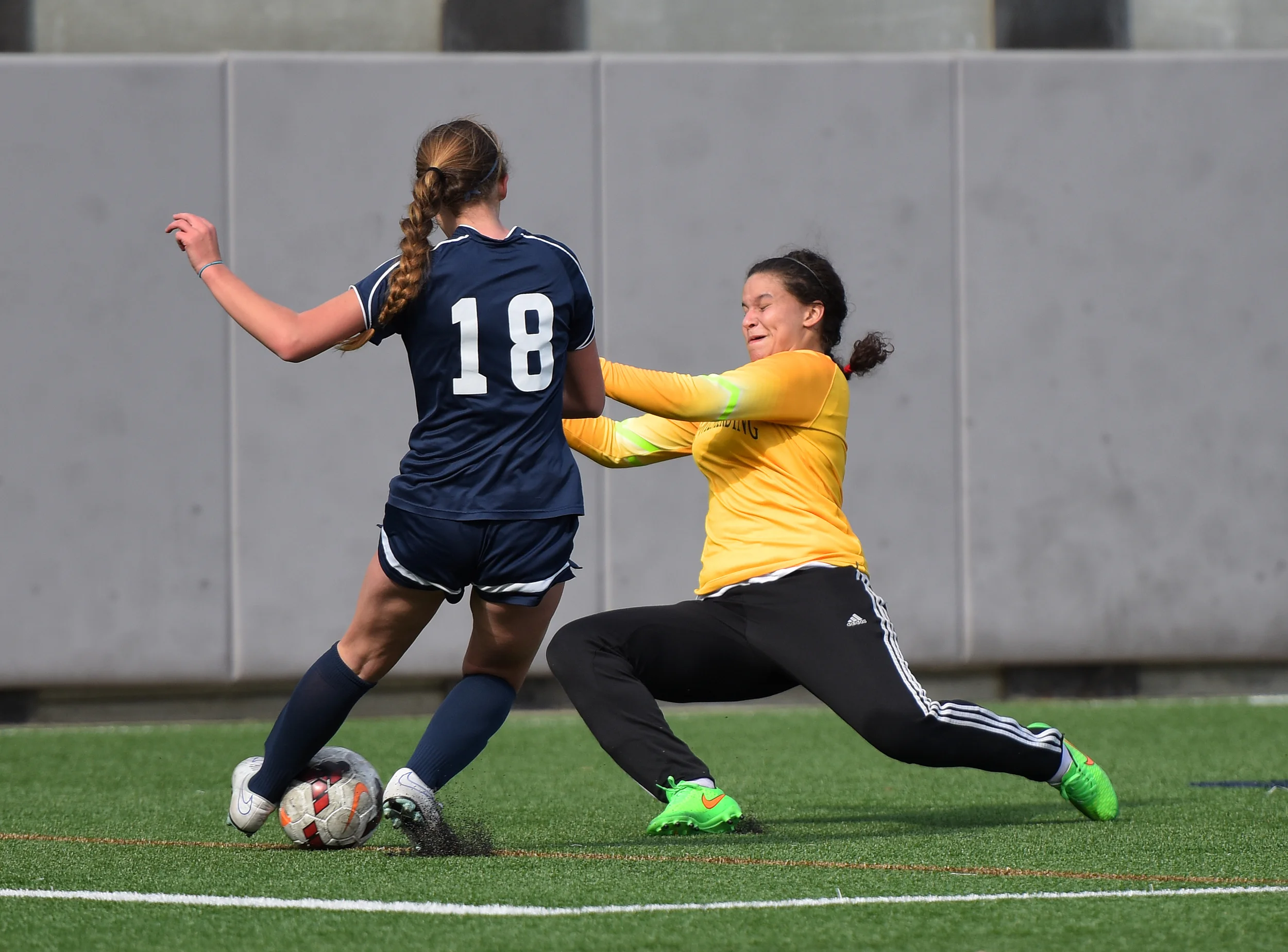 LICK WILMERDING VS URBAN SF GIRLS SOCCER BCL WEST 2015 Photo Noel Danseco_6888.jpg
