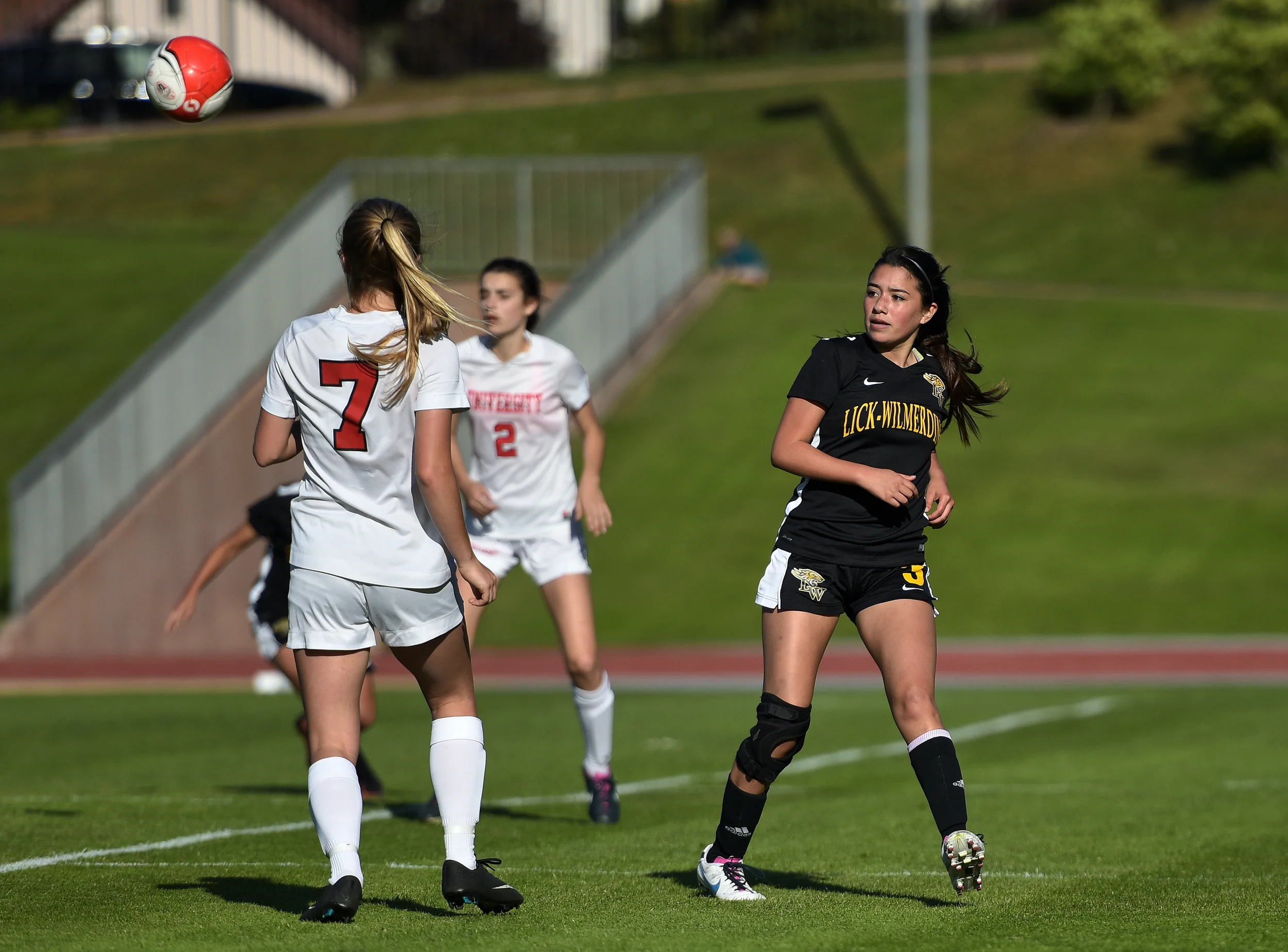 SF UNIVERSITY VS LICK WILMERDING BCL WEST SOCCER 2015 Photo Noel Danseco_9588.jpg