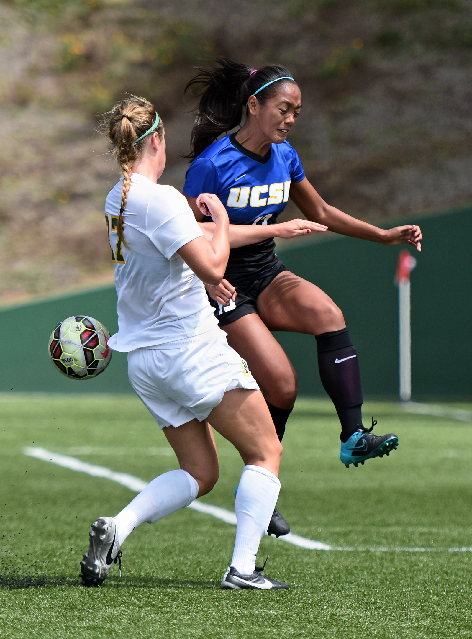 USF UNIVERSITY OF SAN FRANCISCO vs UC SANTA BARBARA NCAA WOMEN'S SOCCER 2015_5667.jpg