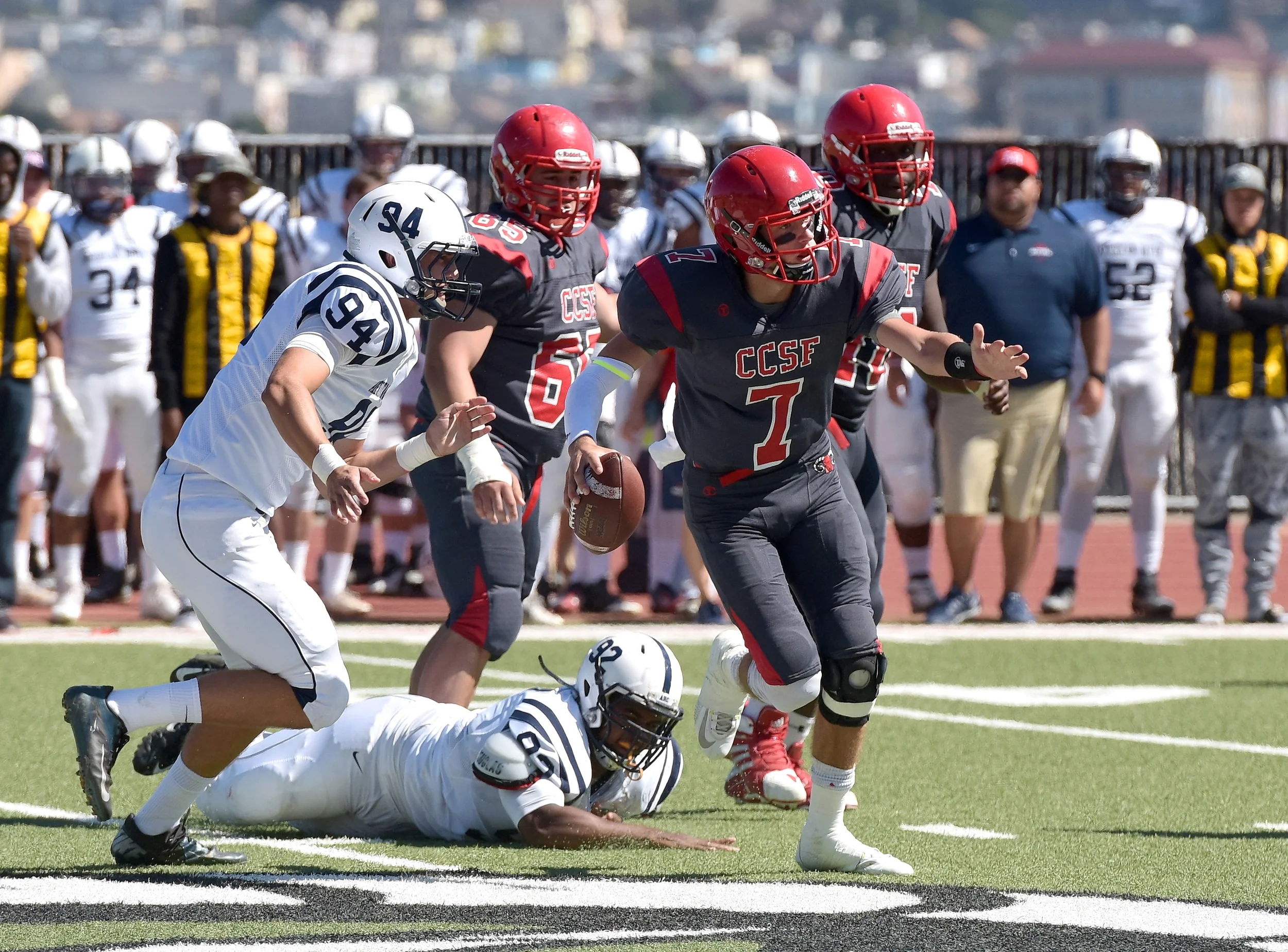 CCSF vs AMERICAN RIVER COLLEGE CCCAA FOOTBALL 2015 Photo Noel Danseco_2272.jpg