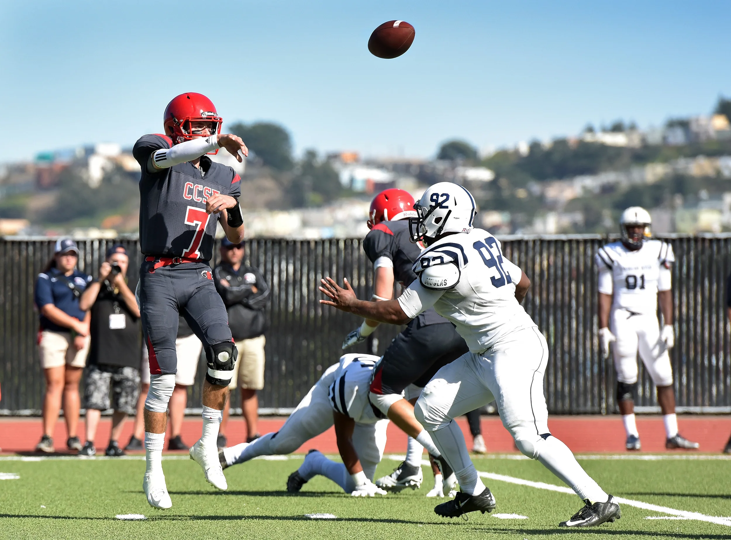 CCSF vs AMERICAN RIVER COLLEGE CCCAA FOOTBALL 2015 Photo Noel Danseco_2708.jpg