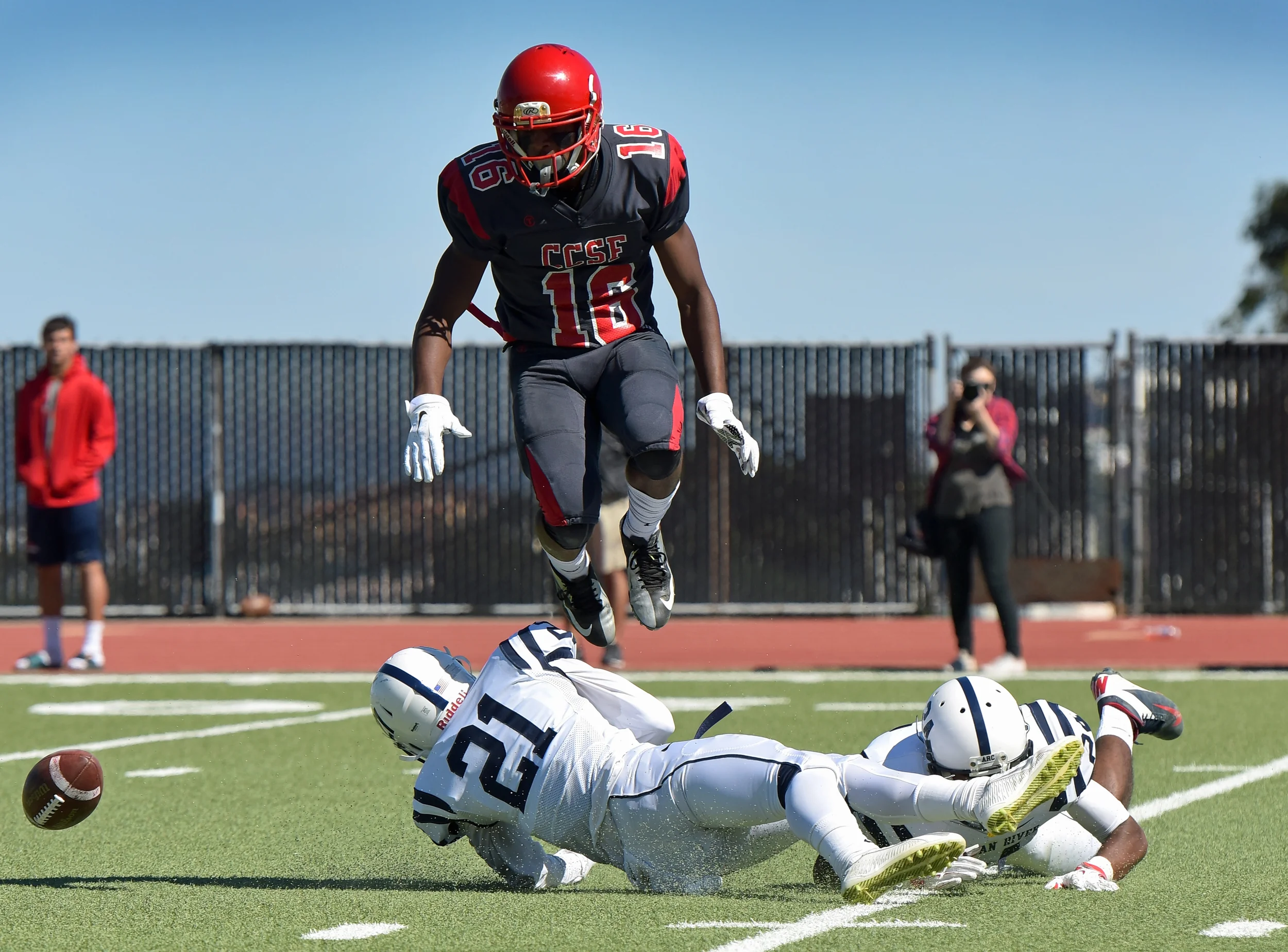 CCSF vs AMERICAN RIVER COLLEGE CCCAA FOOTBALL 2015 Photo Noel Danseco_2358.jpg