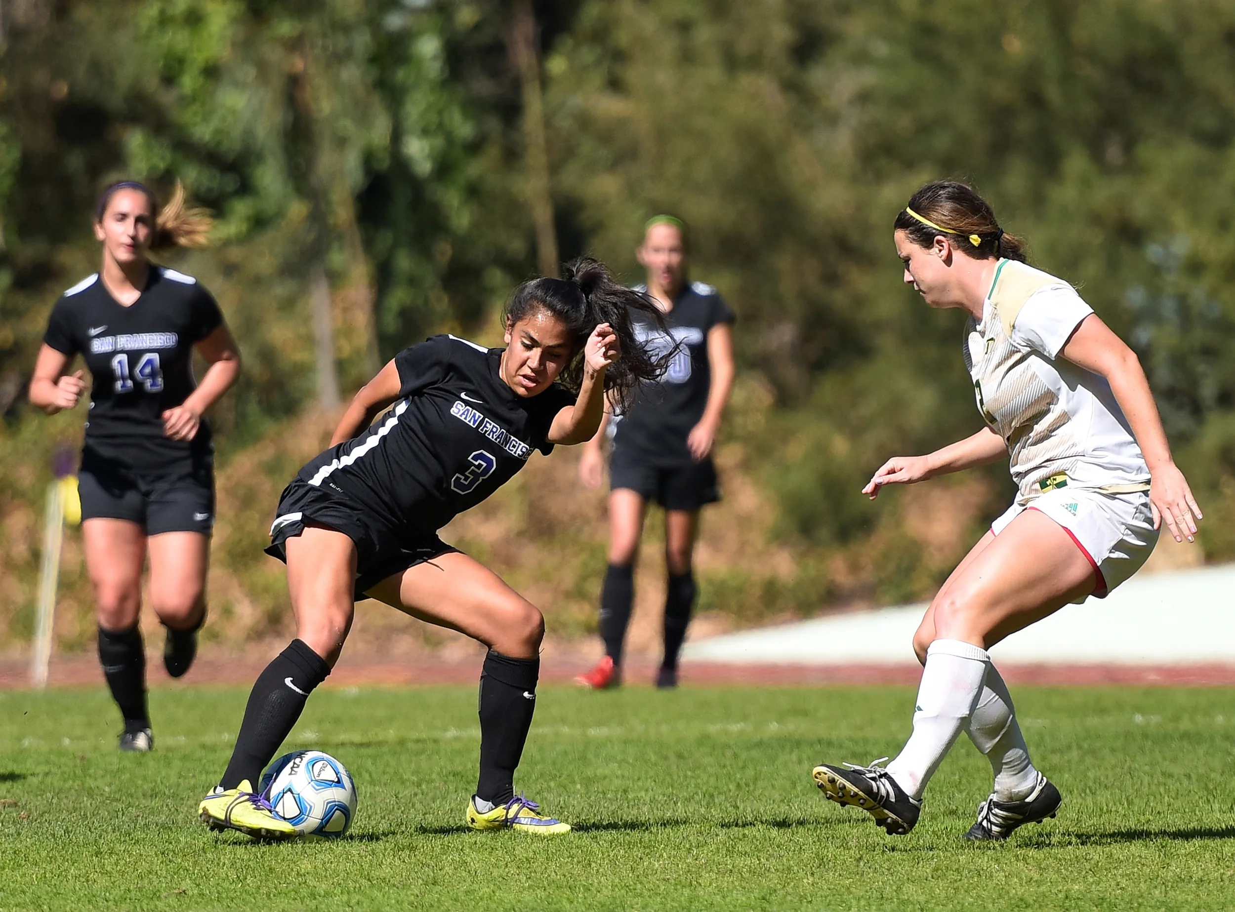 SF STATE U VS HUMBOLDT STATE U NCAA WOMENS SOCCER 2015 Photo Noel Danseco_3931.jpg