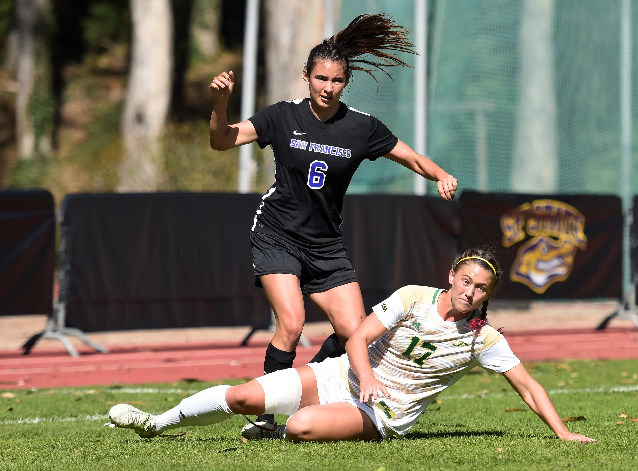 SF STATE U VS HUMBOLDT STATE U NCAA WOMENS SOCCER 2015 Photo Noel Danseco_3868.jpg