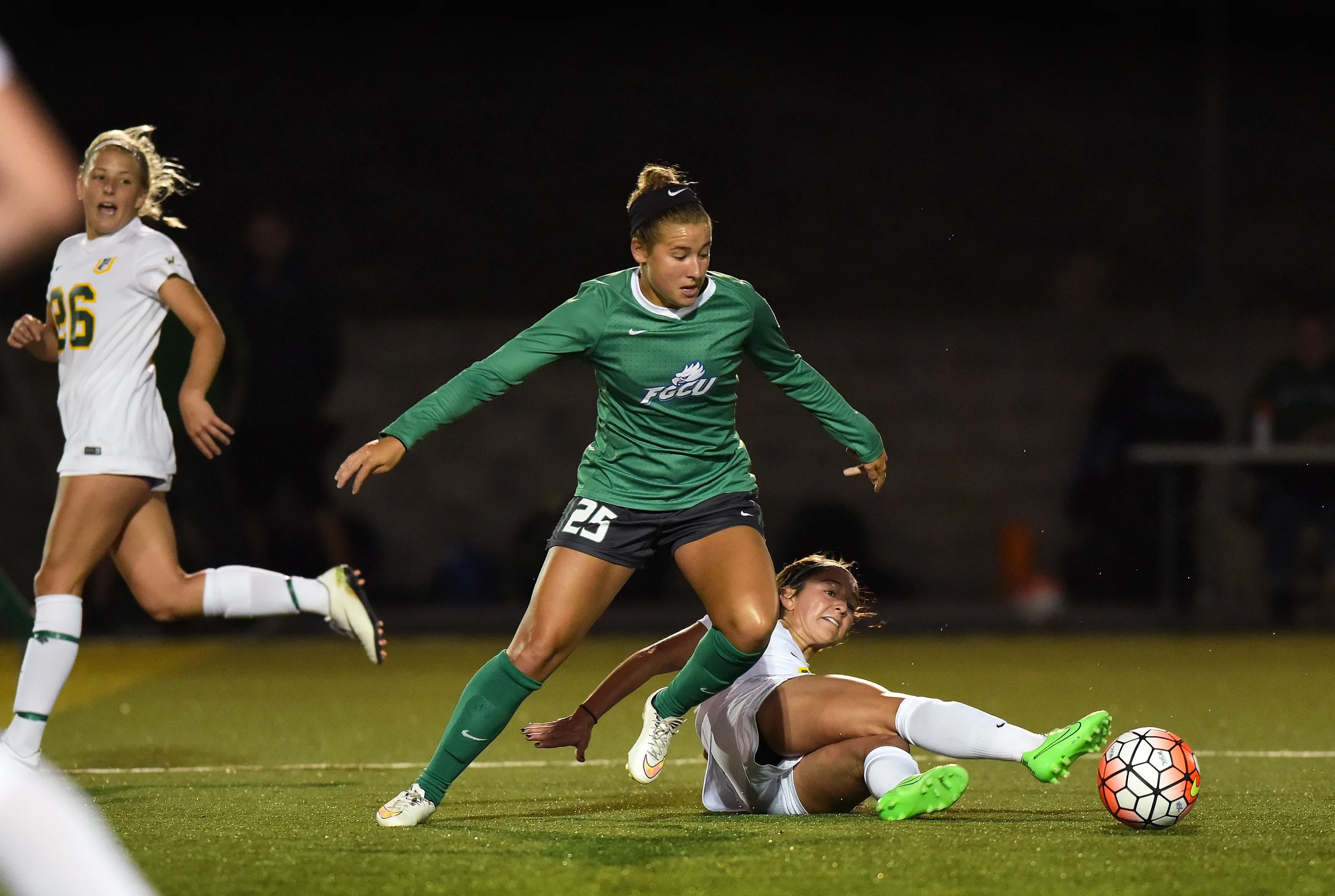 ND_WSOC_081916 USF DONS vs FLORIDA GULF COAST 2016 Photo Noel Danseco_8489.jpg