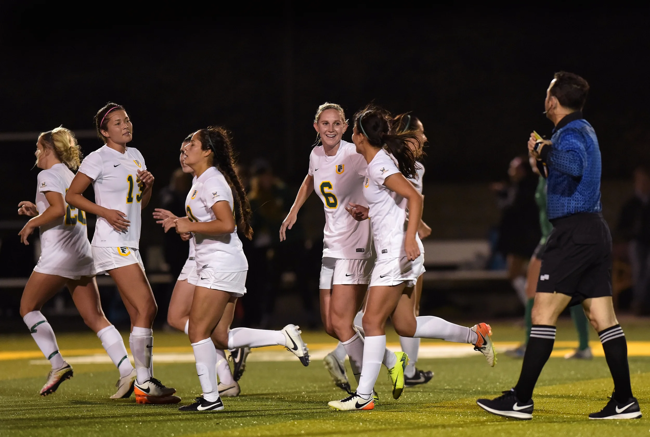 ND_WSOC_081916 USF DONS vs FLORIDA GULF COAST 2016 Photo Noel Danseco_8648.jpg