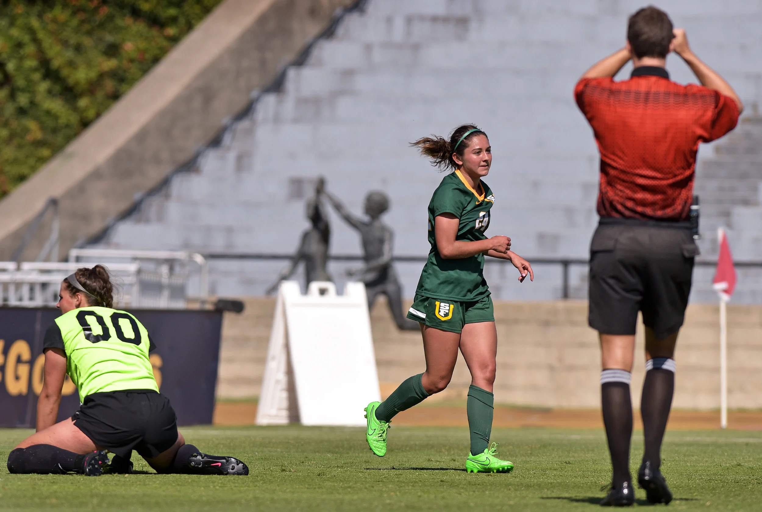 USF DONS vs CAL BEARS NCAA 2016 Photo Noel Danseco_5213.jpg