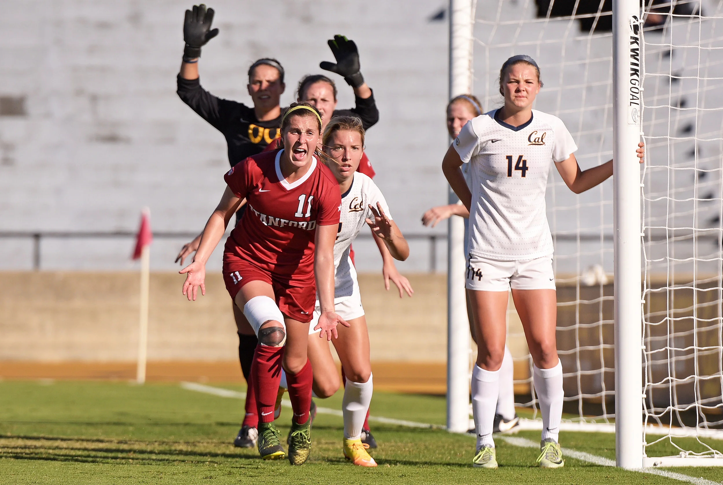 CAL VS STANFORD NCAA SOCCER 2016 Photo Noel Danseco_3207 (2).jpg