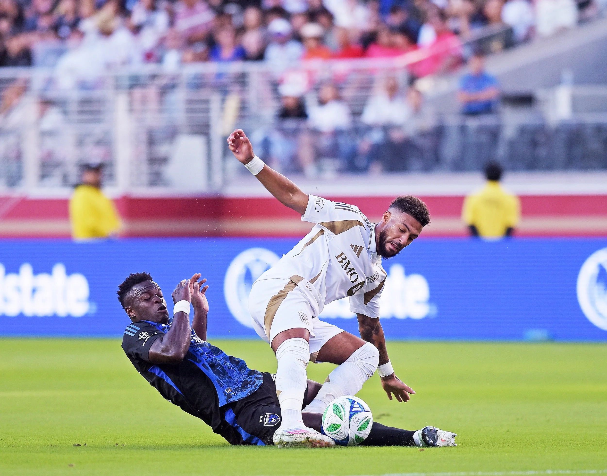 SAN JOSE EARTHQUAKES VS LAFC MLS SOCCER 2025 RONALDO VIEIRA + DENIS BOUNGA Photo Noel Danseco_7471.jpg