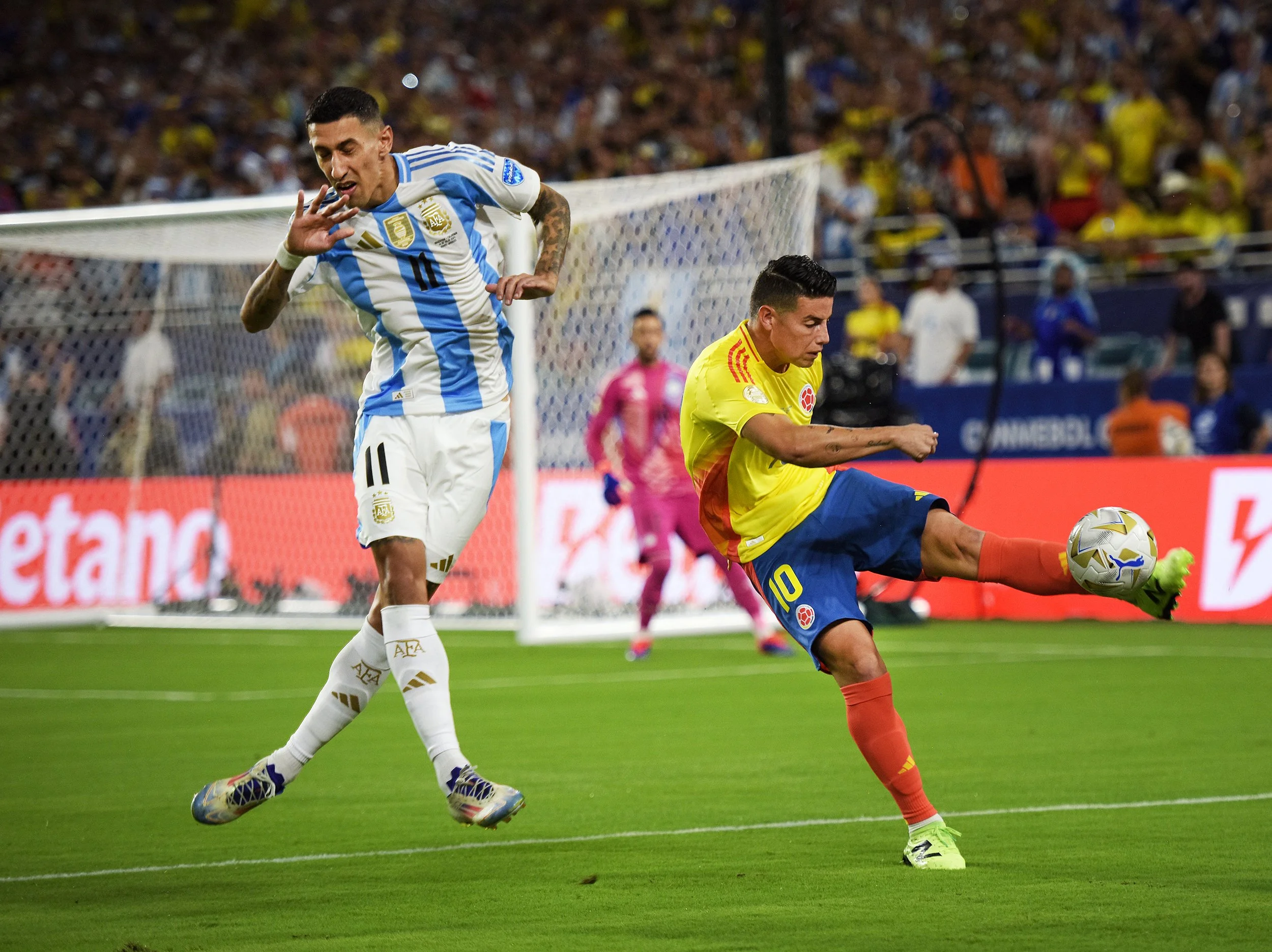 COPA FINAL ARGENTINA VS COLOMBIA COPA AMERICA 2024 FINAL ANGEL DI MARIA + JAMES RODRIGUEZ Photo Noel Danseco_2262.jpg