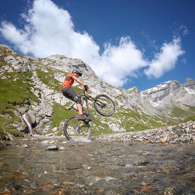 Sometimes the outtake is the better take. ๐ฆ
...
Thanks a lot for the tickets @flims_switzerland ๐
...
Article in the works for @ridebikester ๐
...
#mountainbike #freeride #mtb #singletrail #outdoor #goprohero6 #mtbnation #mtblife #enduromtb #plantbasedathlete #MountainBiking #mtblove #instamtb #lifebehindbars #mtbswitzerland #enduro #mountainbikinglife #flowtrail #lifeofadventure #liveoutdoors #makemoments #simplyadventure #bikemagazin #adventuretillwedie #welivetoexplore #neverstopexploring #flims #segnesboden
