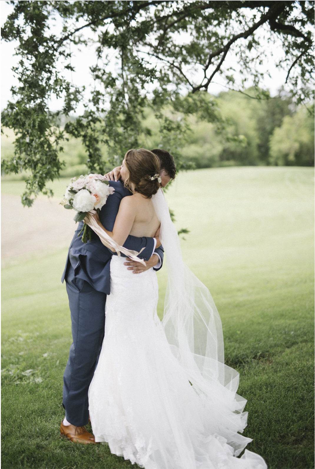 Kristina &amp; Ryan's Dyments Farm &amp; Barn Summer Wedding